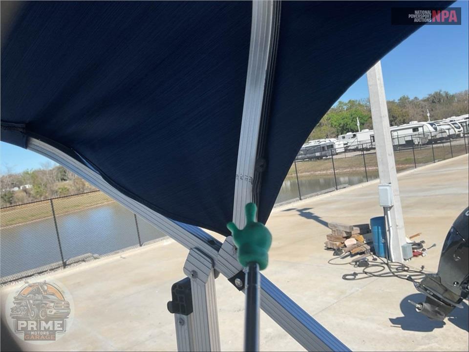 2023 Bennington Pontoons 22 SS(*) S SERIES L=23/E=1-150HP MERCURY OB — фото 30