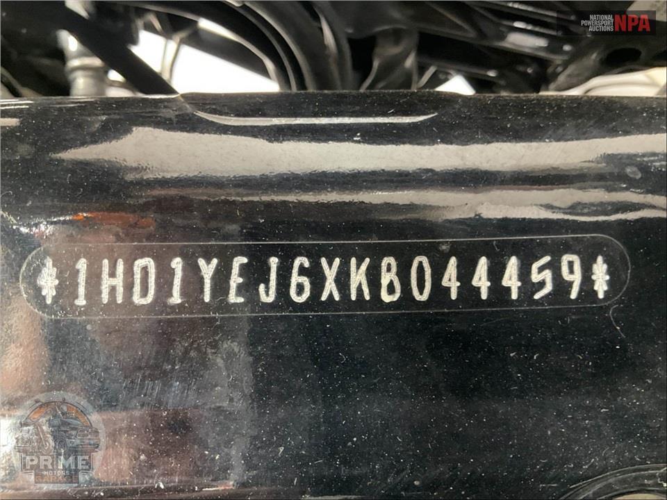2019 Harley-Davidson FXBR BREAKOUT — фото 35