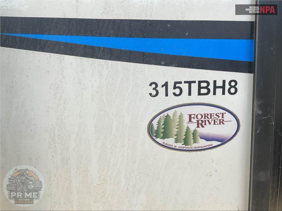 2018 Cherokee By Forest River M-315TBH8 ARCTIC WOLF FIFTH WHEEL SERIES — фото 5