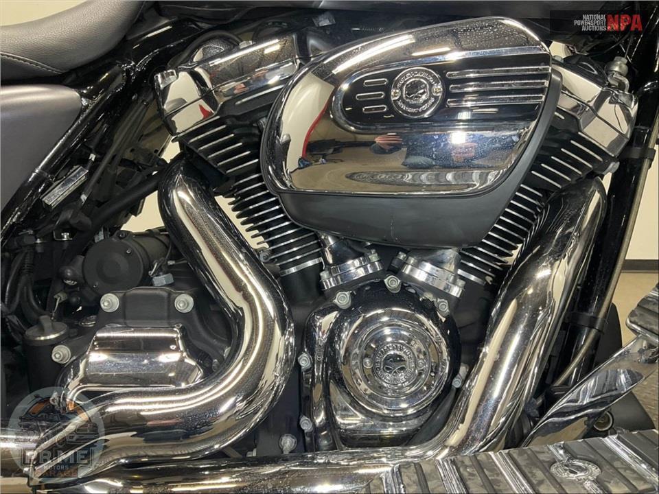 2017 Harley-Davidson FLHXS STREET GLIDE SPECIAL — фото 6
