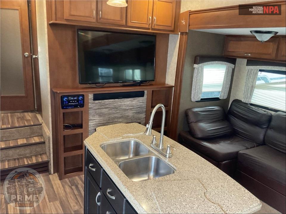 2017 Highland Ridge Rv M-376FBH - ROAMER FIFTH WHEEL SERIES — фото 7
