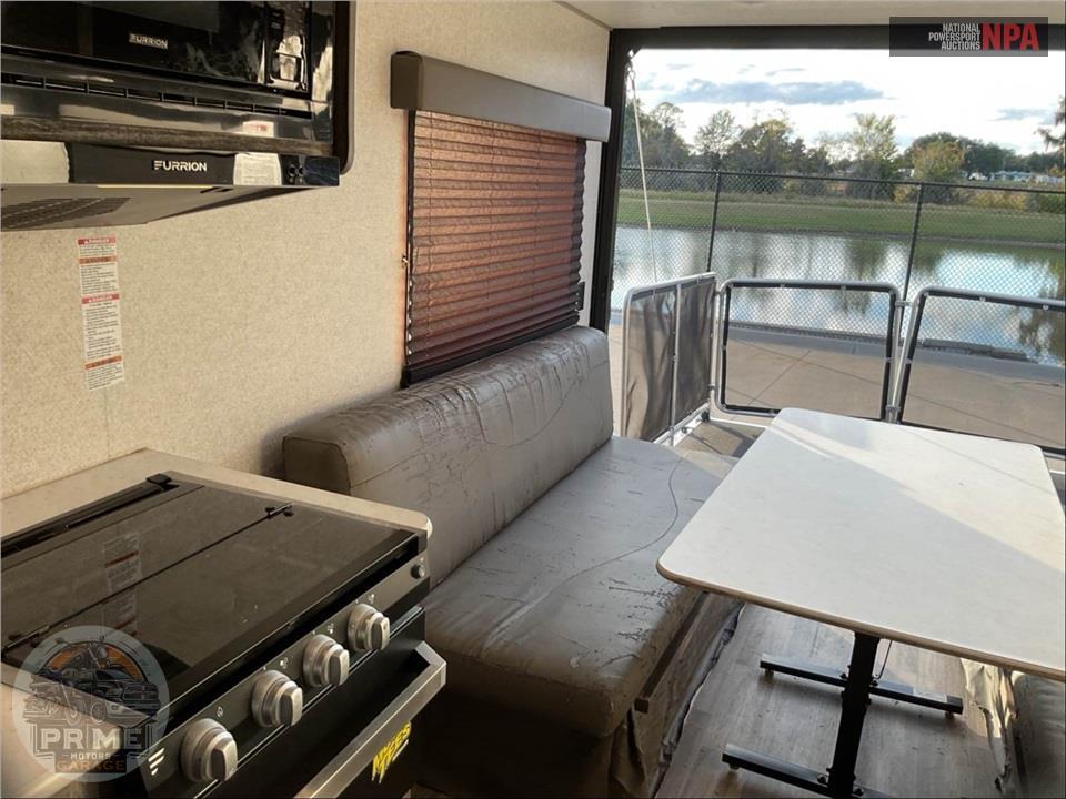 2019 Salem By Forest River M-210RT FSX TOY HAULER SERIES — фото 7