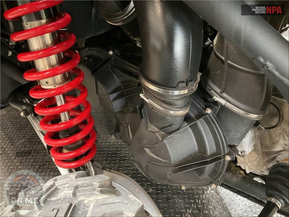 2025 Can-Am MAVERICK X3 MAX DS TURBO (RED & SILVER) — фото 10