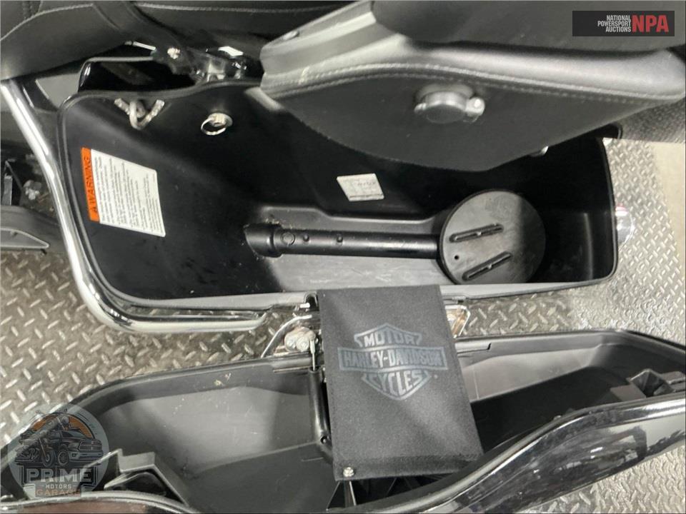 2015 Harley-Davidson FLHTK ELECTRA GLIDE ULTRA LIMITED — фото 19