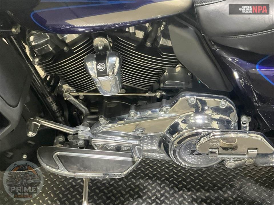 2017 Harley-Davidson FLHTKSE CVO ULTRA LIMITED — фото 7