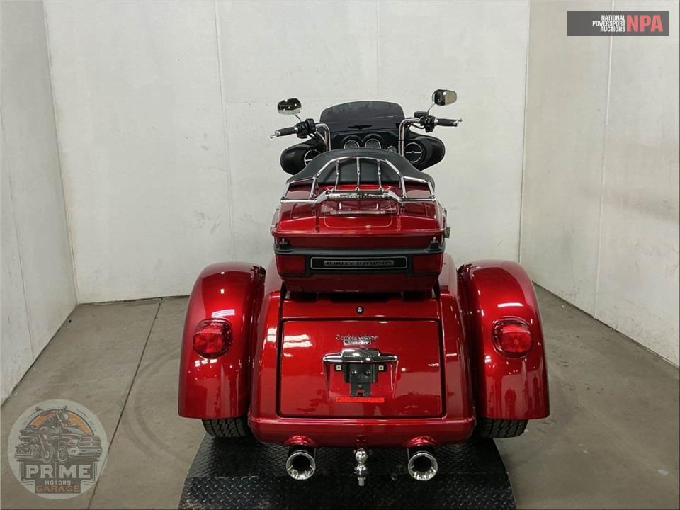 2013 Harley-Davidson FLHTCUTG TRIGLIDE UL CLSC — фото 4