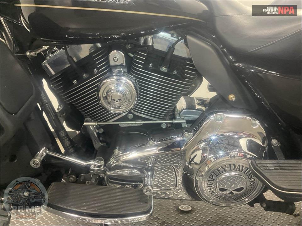 2016 Harley-Davidson FLHTK ELECTRA GLIDE ULTRA LIMITED — фото 7
