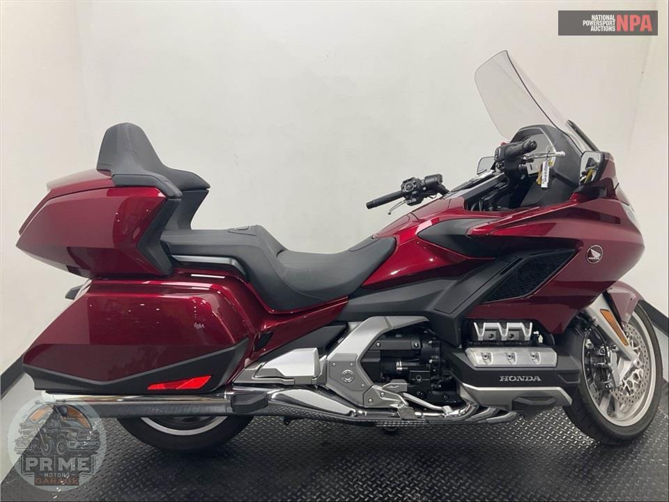 2018 Honda GL1800 GOLDWING TOUR (RED) — фото 1
