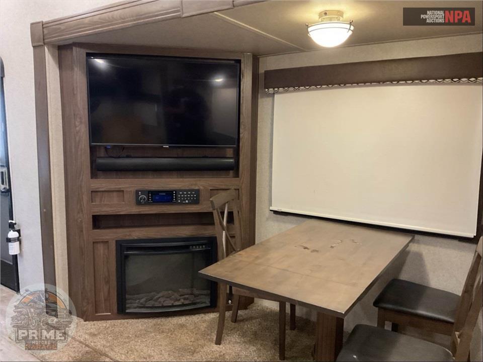 2019 Rockwood By Forest River M-8299BS - SIGNATURE FIFTH WHEEL SERIES — фото 7