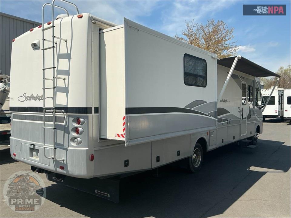 2004 Fleetwood Rv M-36E - SOUTHWIND — фото 3
