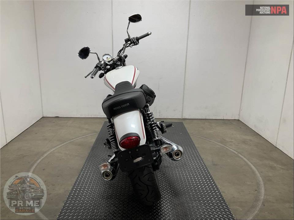 2017 Moto Guzzi V9 ROAMER — фото 4