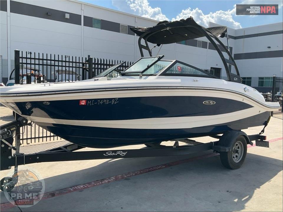 2017 Sea Ray Boats SPX 190(**) SPX SERIES L=20/E=1 200HP MERC SD — фото 2