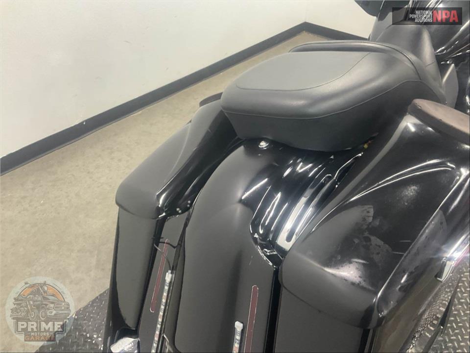 2016 Harley-Davidson FLHTK ELECTRA GLIDE ULTRA LIMITED — фото 33