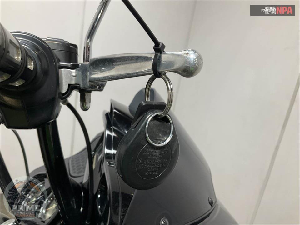 2015 Harley-Davidson FLTRXS ROAD GLIDE SPECIAL — фото 12