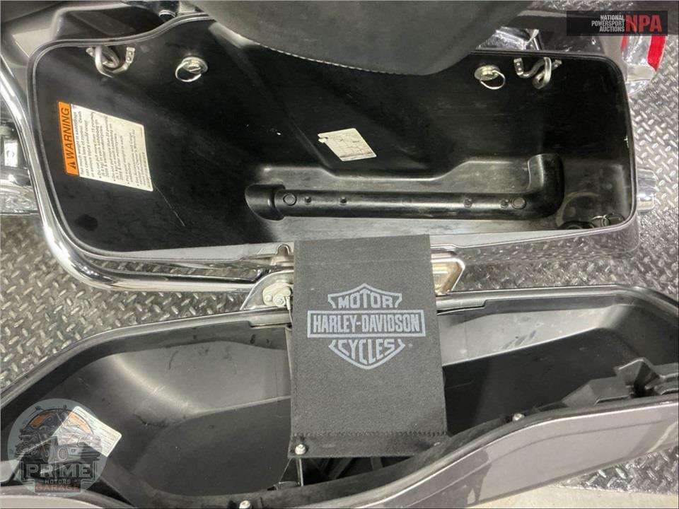 2014 Harley-Davidson FLHTK ELECTRA GLIDE ULTRA LIMITED — фото 28