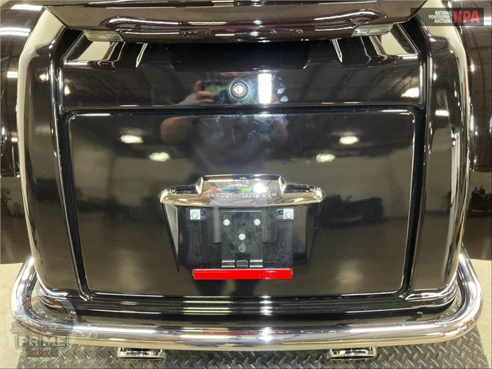 2022 Harley-Davidson FLHTCUTGSE CVO TRI GLIDE — фото 19