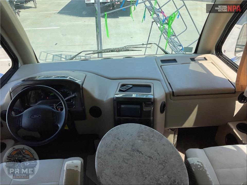 2017 Thor Motor Coach M-24.1 FORD - AXIS SERIES — фото 23