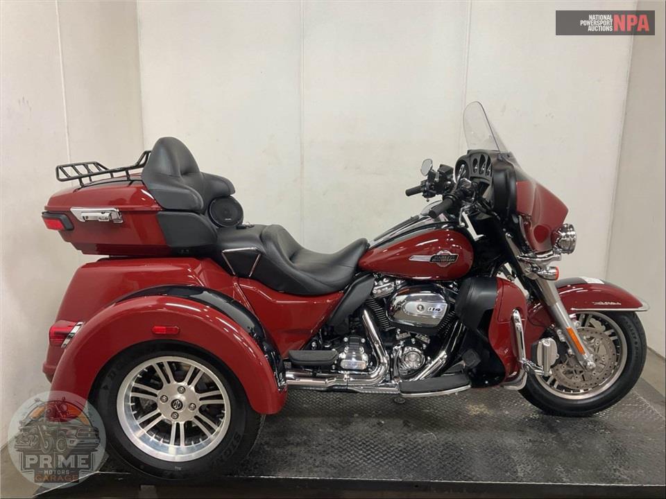 2024 Harley-Davidson FLHTCUTG TRI GLIDE ULTRA CLASSIC — фото 1