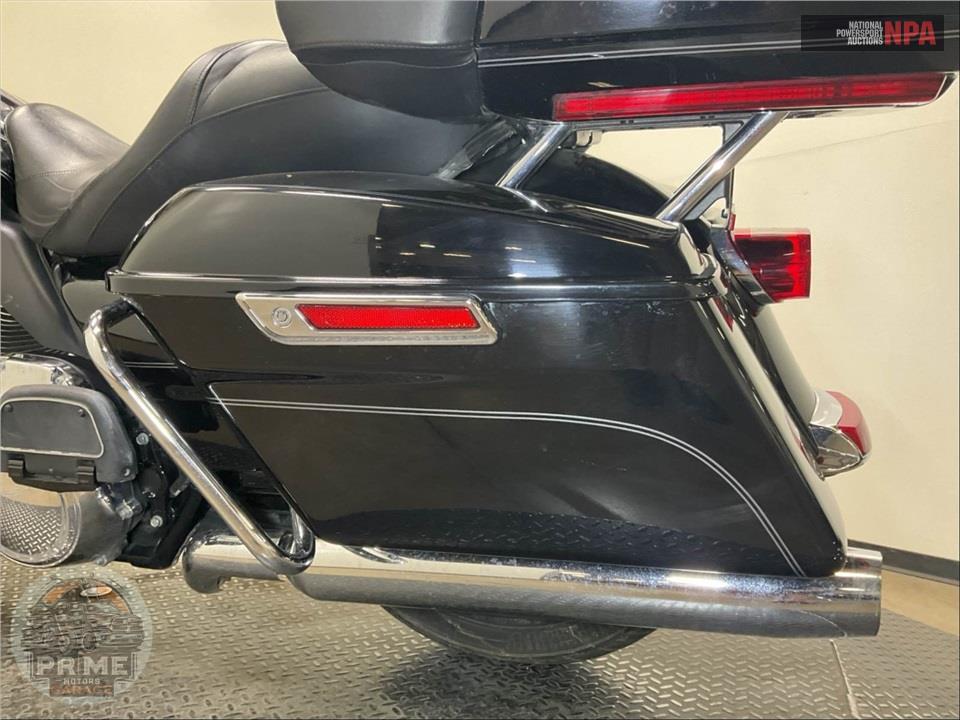 2016 Harley-Davidson FLHTCU ULTRA CLASSIC ELECTRA GLIDE — фото 24