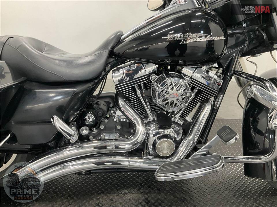 2010 Harley-Davidson FLHX STREET GLIDE — фото 6