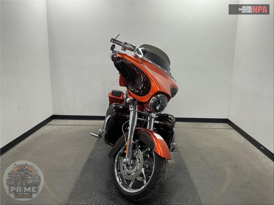 2012 Harley-Davidson FLHXSE3 SCREAMIN EAGLE — фото 2