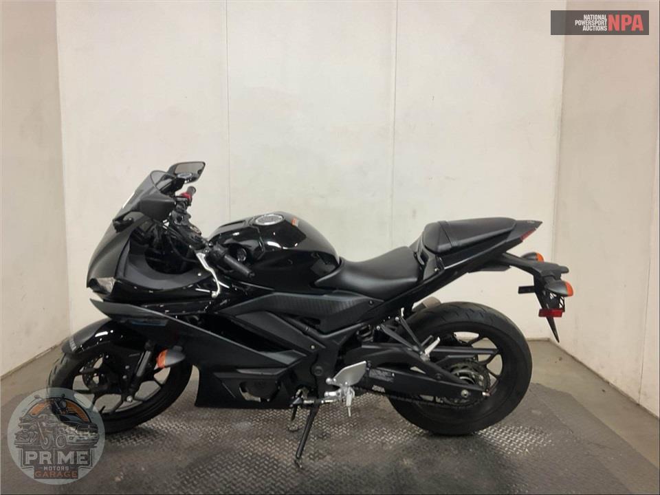 2022 Yamaha YZF-R3 — фото 3