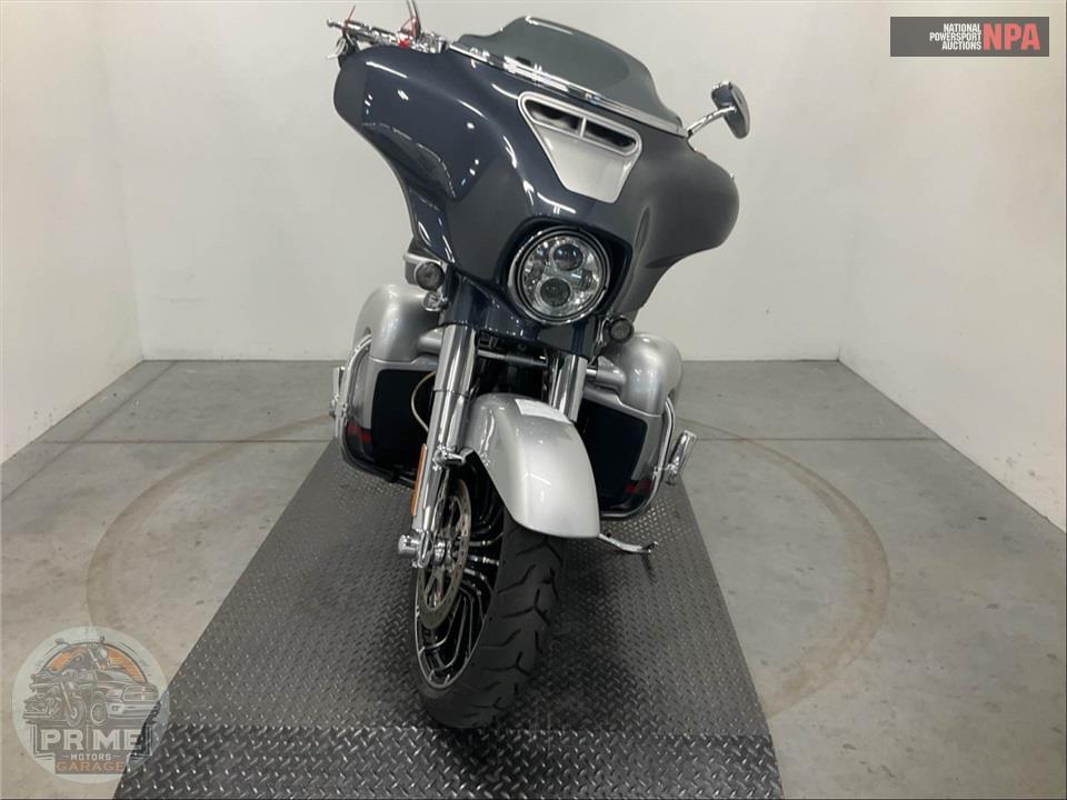 2019 Harley-Davidson FLHXSE CVO STREET GLIDE — фото 2