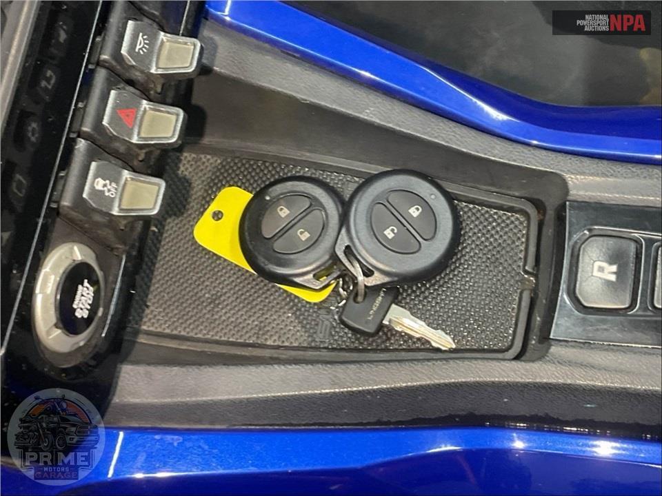 2021 Polaris SLINGSHOT R AUTODRIVE — фото 9