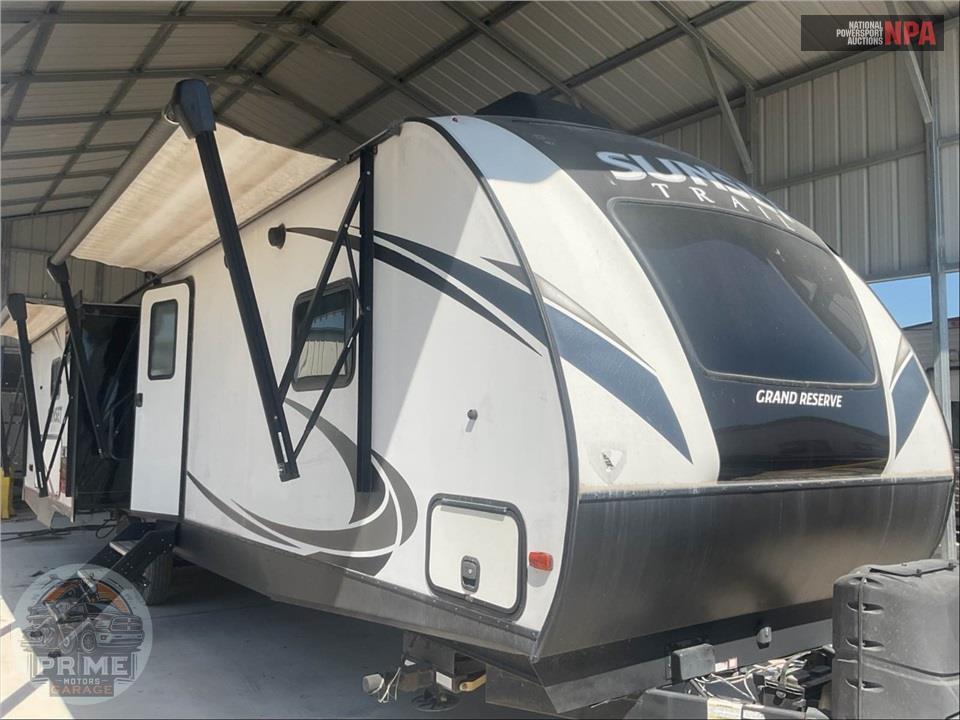 2018 Crossroads Rv M-33 SI - SUNSET TRAIL GRAND RESERVE SERIES — фото 1