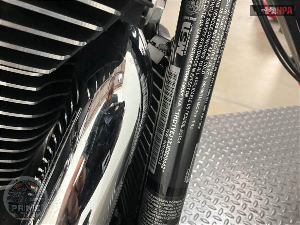 2018 Harley-Davidson FXBR BREAKOUT — фото 18