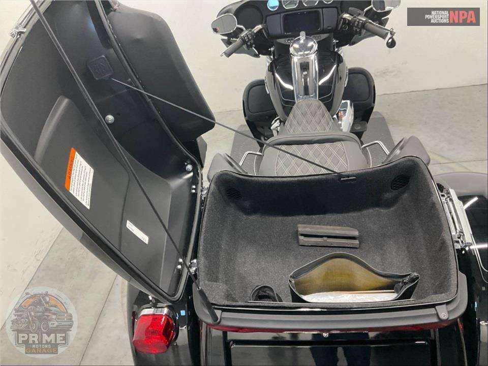 2025 Harley-Davidson FLHTCUTG TRI GLIDE ULTRA CLASSIC — фото 15