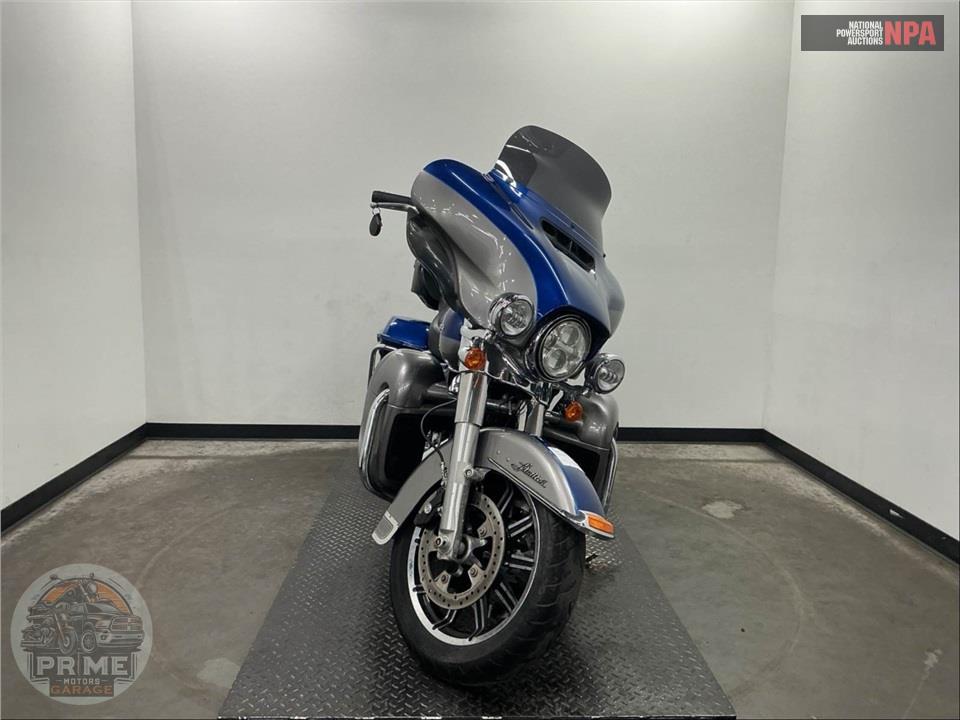 2017 Harley-Davidson FLHTK ULTRA LIMITED — фото 2