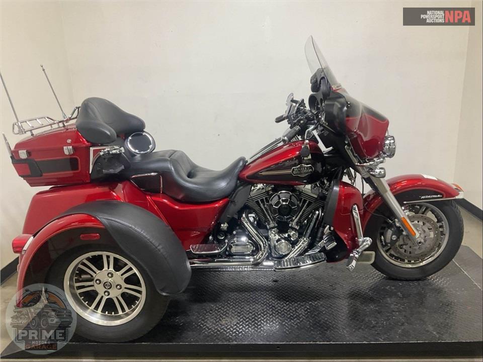 2012 Harley-Davidson FLHTCUTG TRIGLIDE UL CLSC — фото 1