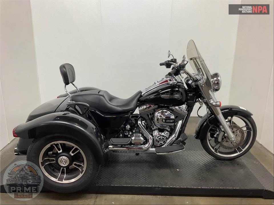 2016 Harley-Davidson FLRT FREEWHEELER — фото 1