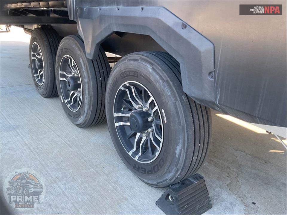 2023 Grand Design Recreational Vehicles M-395MS - MOMENTUM M-CLASS TOY HAULER TOY HAULER SERIES — фото 42