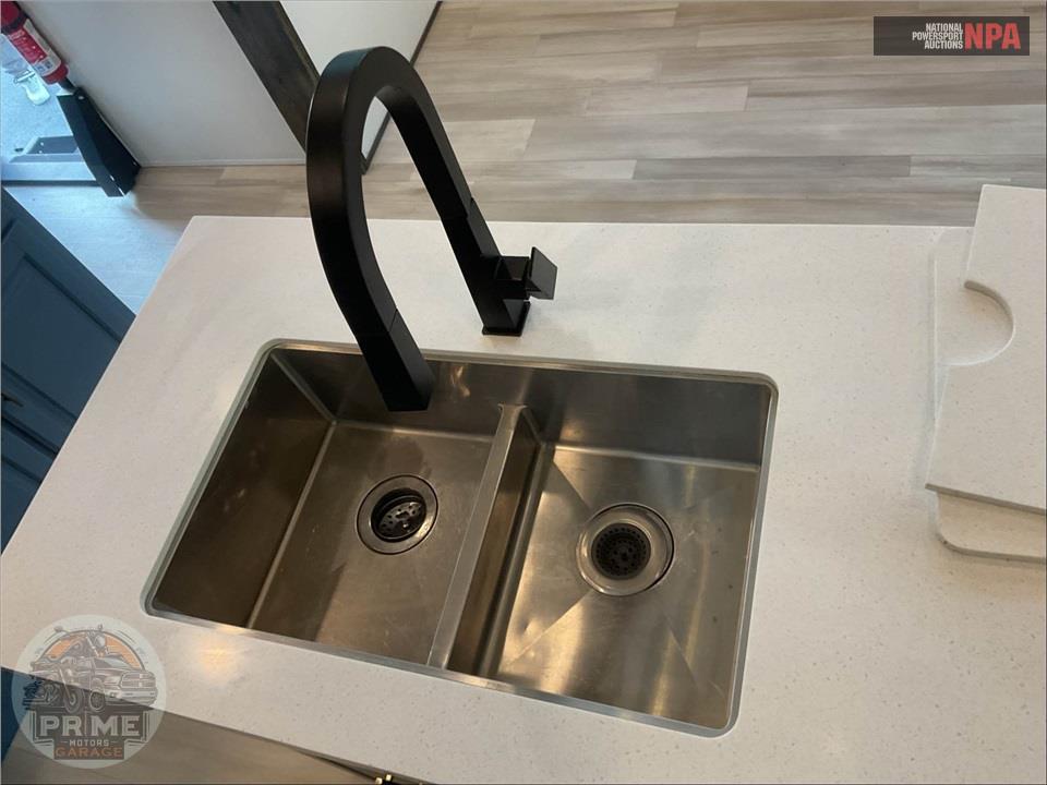 2021 Grand Design Recreational Vehicles M-378MBS - SOLITUDE FIFTH WHEEL SERIES — фото 15