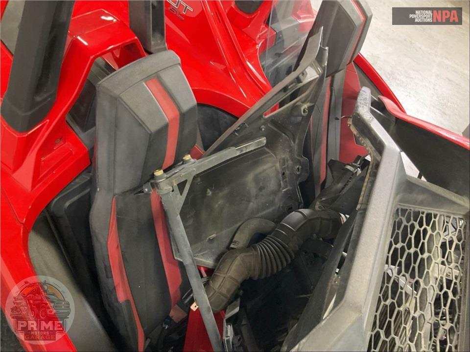 2015 Polaris SLINGSHOT SL — фото 39