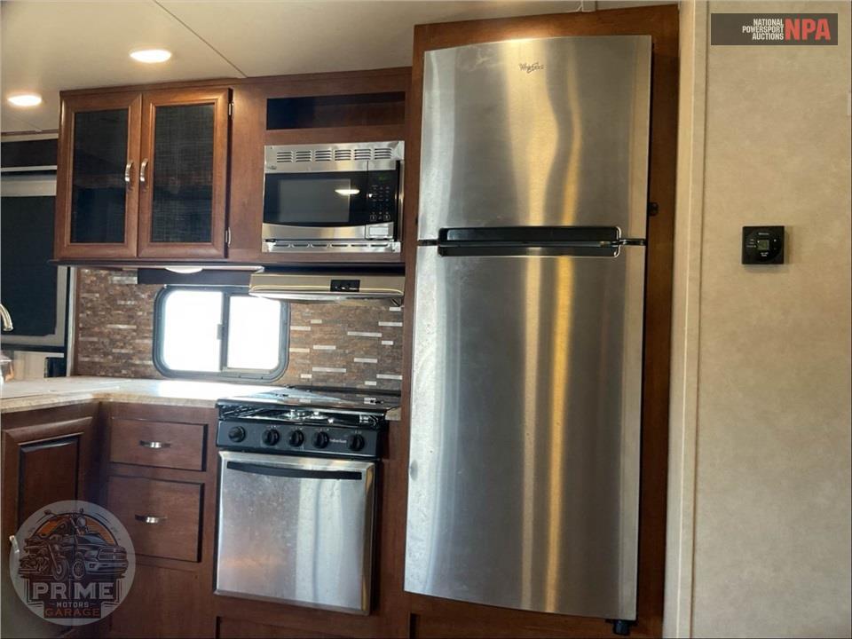 2017 Vibe By Forest River M-322QBS Extreme Lite Series — фото 22