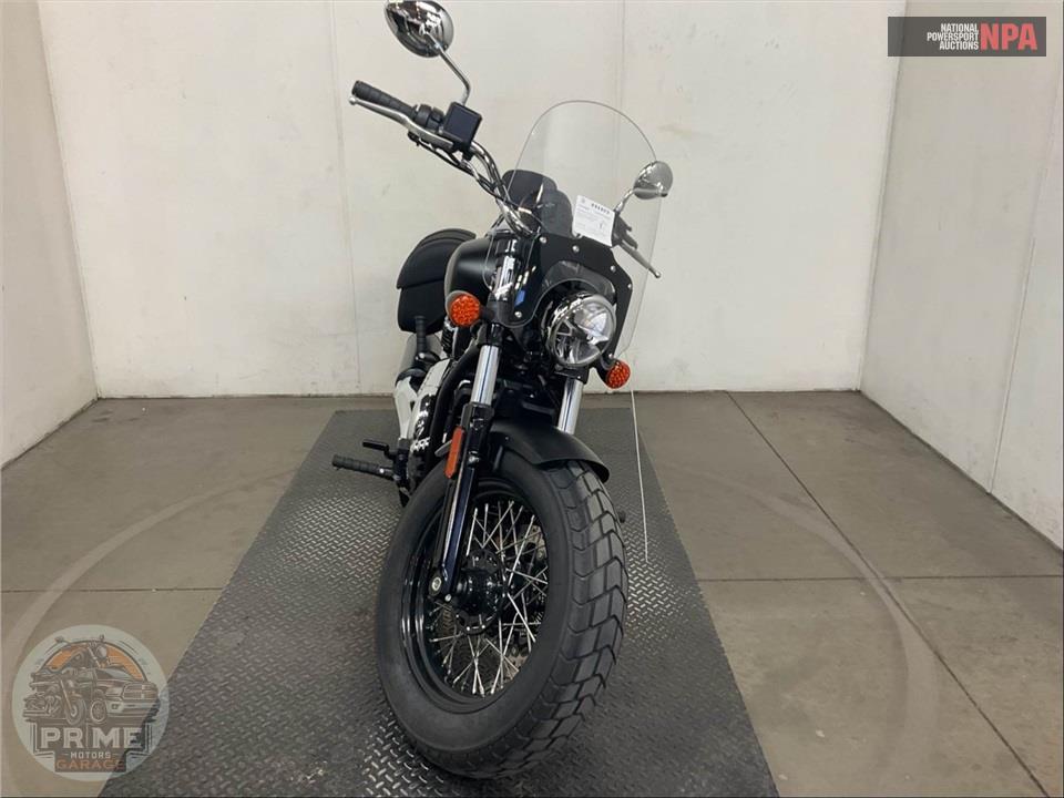 2025 Indian Motorcycle SUPER SCOUT BLACK SMOKE WITH GRAPHICS — фото 2