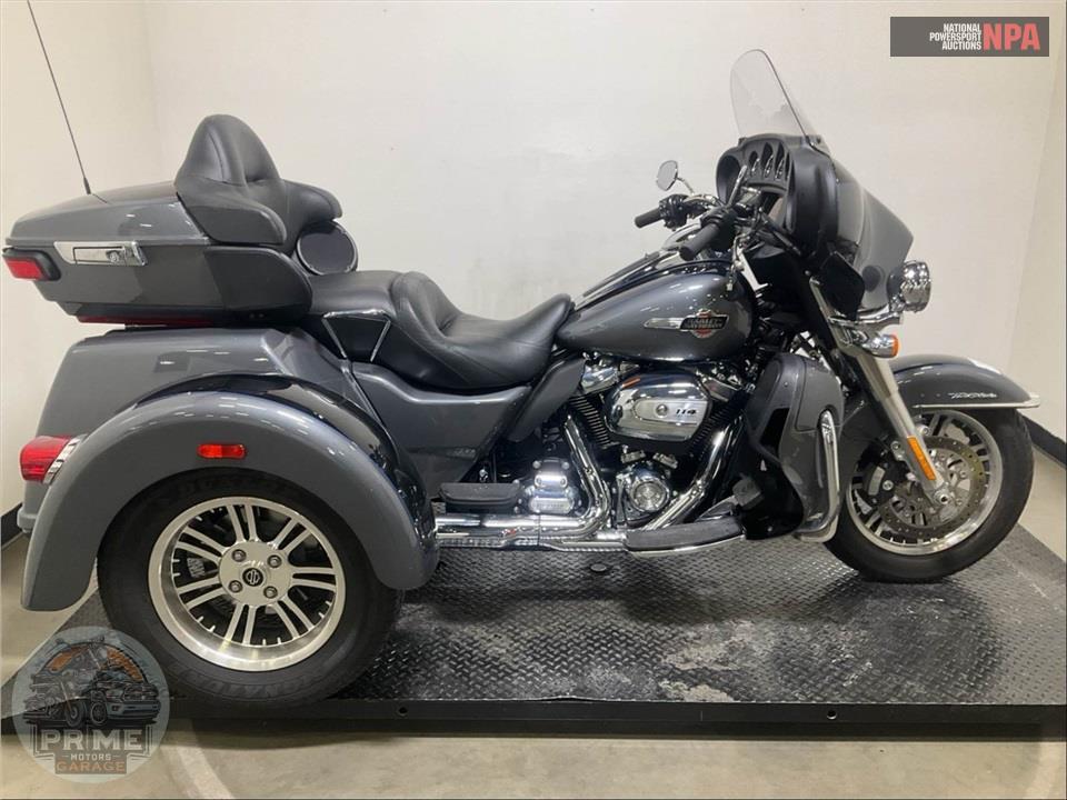 2022 Harley-Davidson FLHTCUTG TRI GLIDE ULTRA CLASSIC — фото 1