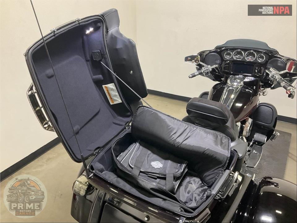2022 Harley-Davidson FLHTCUTGSE CVO TRI GLIDE — фото 16