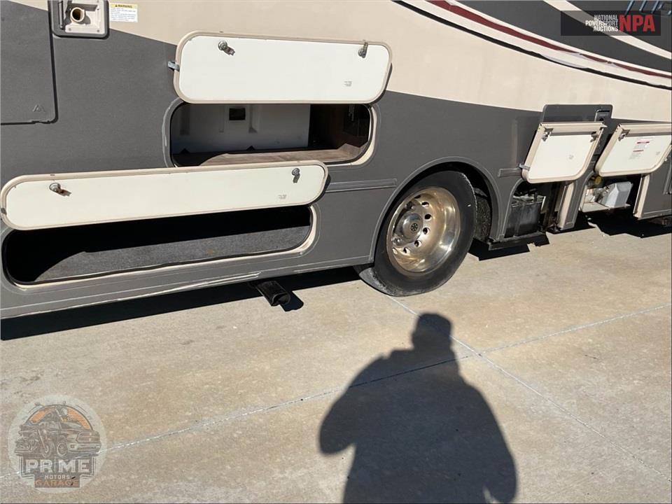 2017 Winnebago M-23A FORD - FUSE SERIES — фото 54