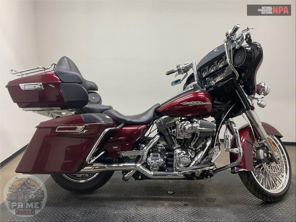 2014 Harley-Davidson FLHXS STREET GLIDE — фото 1