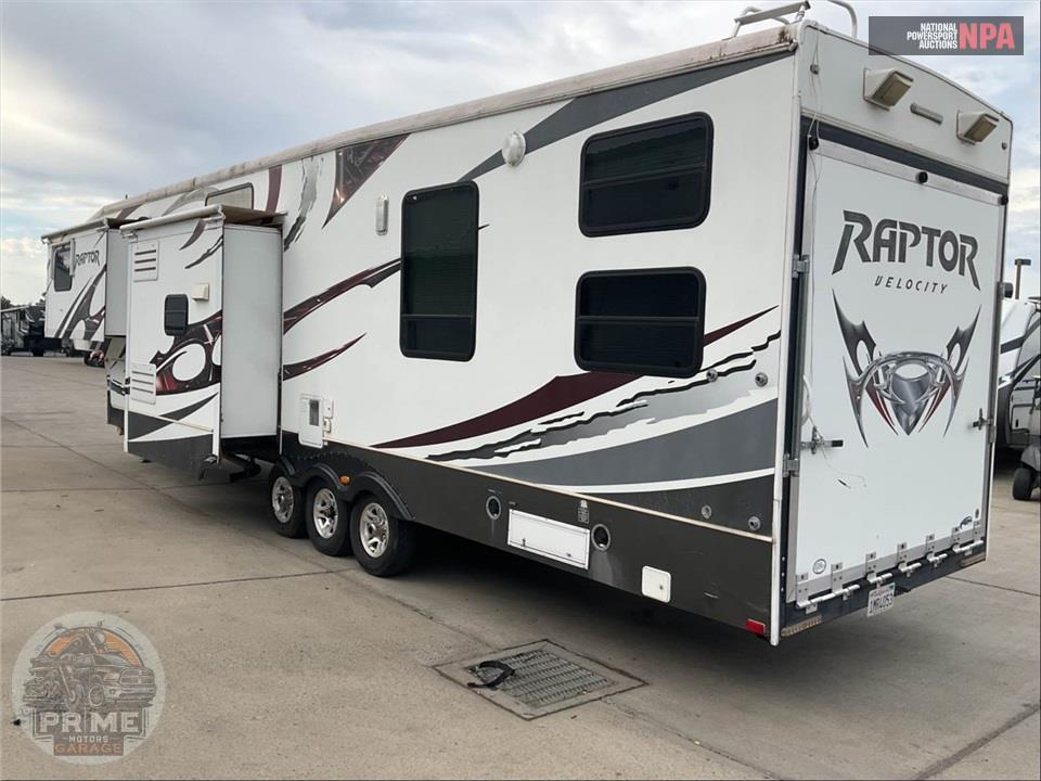 2011 Keystone Rv M-4014 LEV - RAPTOR TOY HAULER TOY HAULER SERIES — фото 3