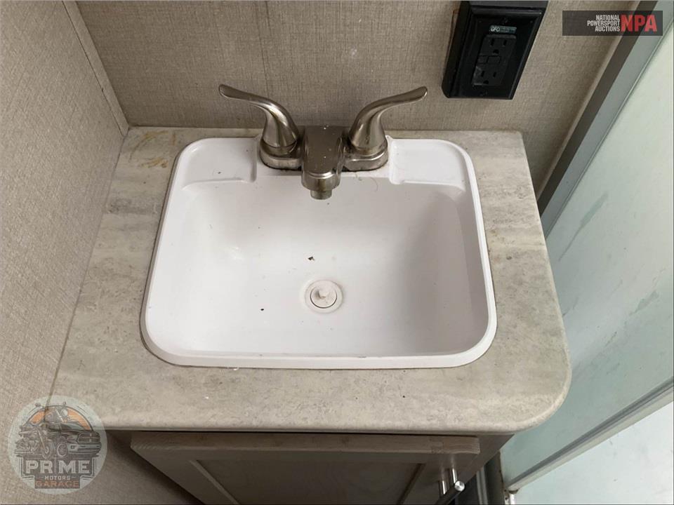 2022 Coachmen By Forest River M-243 RBS CATALINA LEGACY SERIES — фото 16