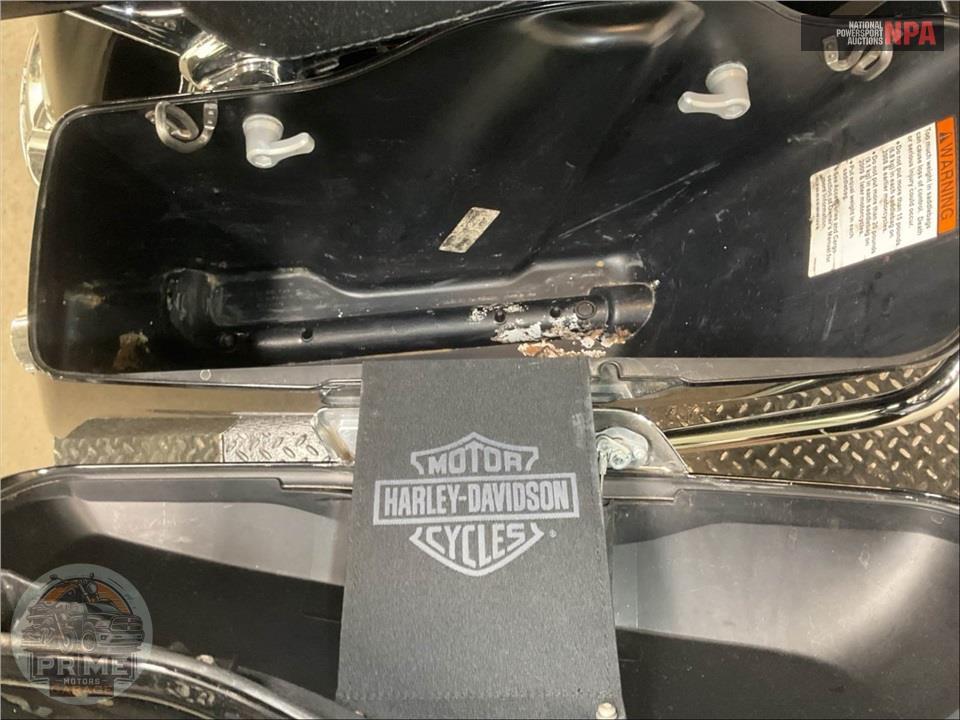 2018 Harley-Davidson FLTRU ROAD GLIDE ULTRA — фото 22
