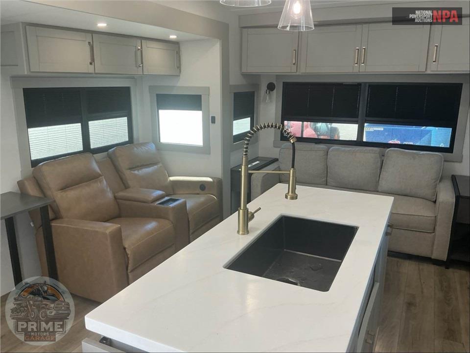 2025 Brinkley Rv M-3610 - MODEL Z FIFTH WHEEL SERIES — фото 7