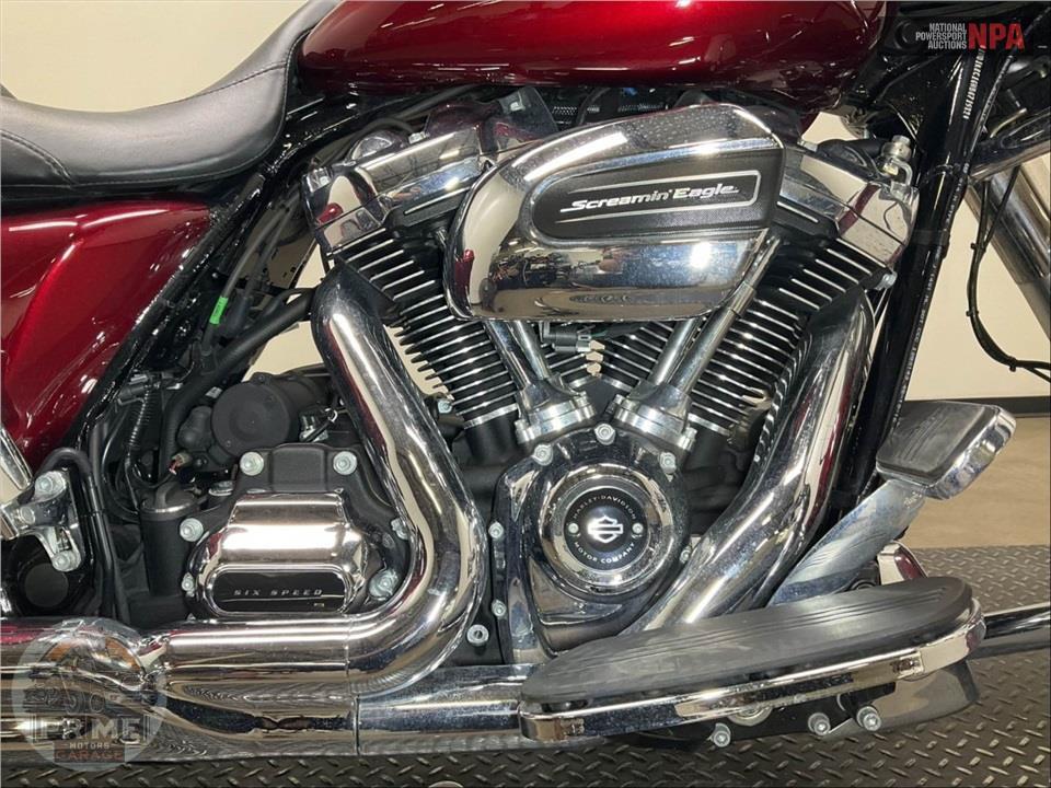 2017 Harley-Davidson FLHXS STREET GLIDE SPECIAL — фото 6