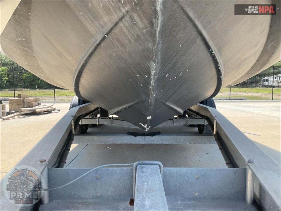 2017 Hurricane Boat SD 2486 SUNDECK SERIES L=24/E=1 250 HP YAMA OB — фото 17
