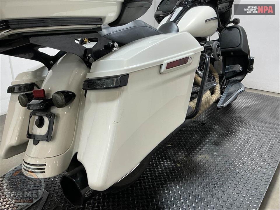 2018 Harley-Davidson FLTRXS ROAD GLIDE SPECIAL — фото 27